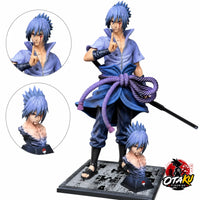 Figurine Sasuke Uchiha Socle Lumineux - Naruto™