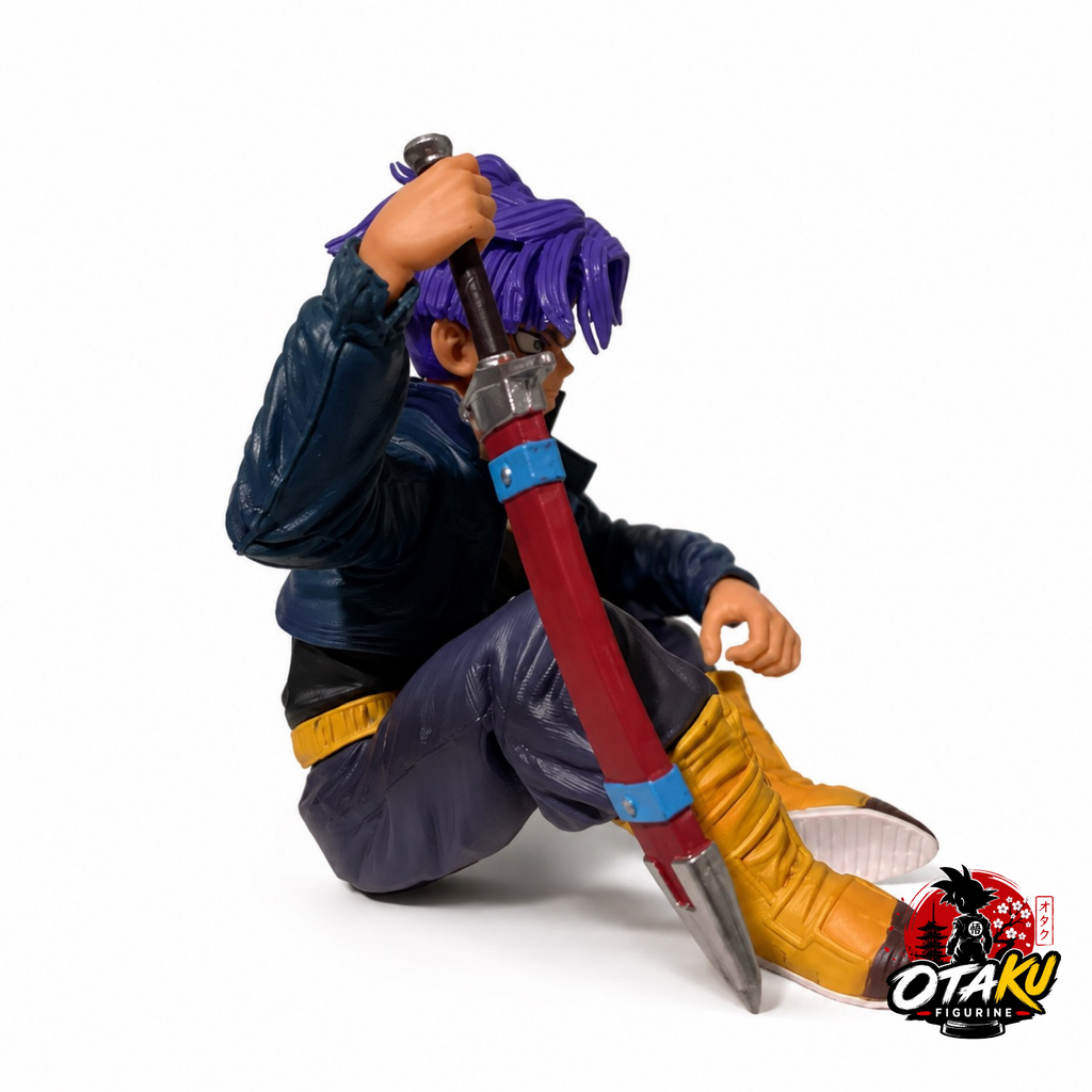 Figurine Dragon Ball Z Trunks du Futur - 10 cm Pose Assise avec Épée
