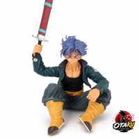 Figurine Dragon Ball Z Trunks du Futur - 10 cm Pose Assise avec Épée