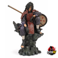 Figurine Madara Uchiwa avec le Gunbai de Guerre - Naruto™