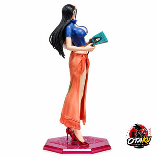 Figurine One Piece™ Nico Robin Scholar Edition