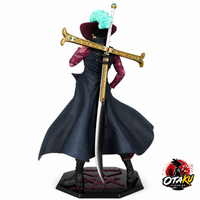 Figurine One piece Dracule Mihawk – Œil de Faucon Collector 30 cm
