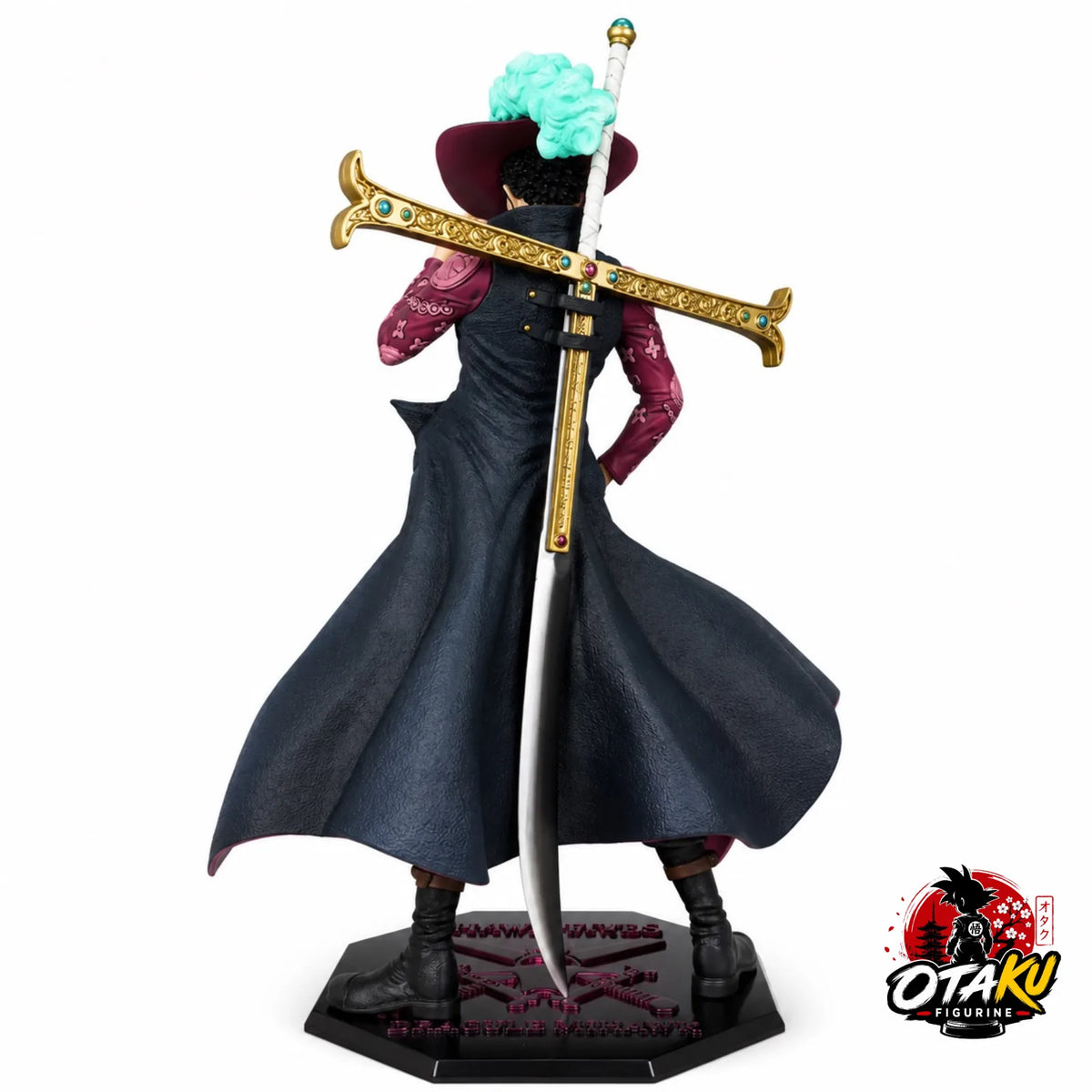Figurine One Piece™ Mihawk Œil de Faucon Grand Corsaire