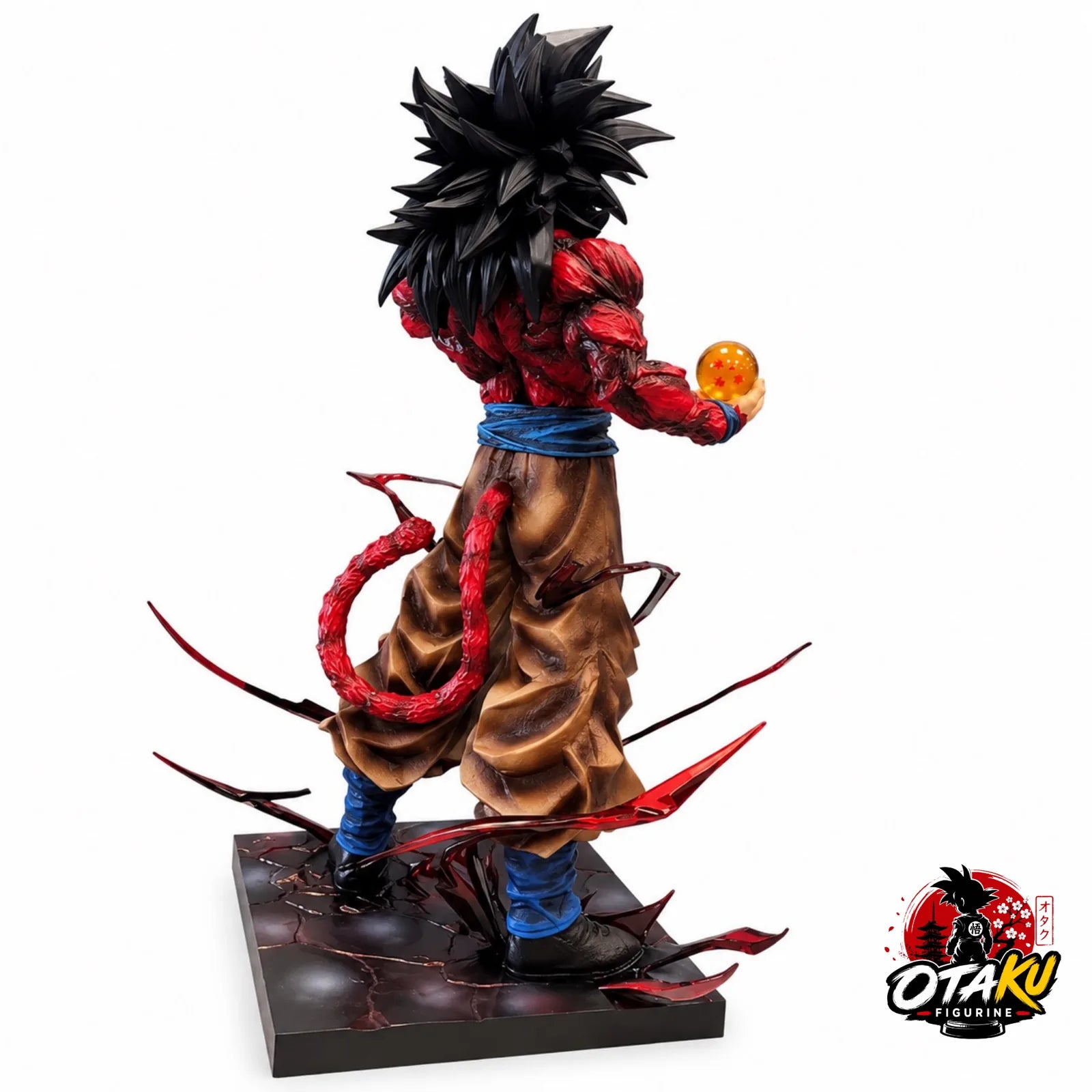 Statue Son Goku Super Saiyan 4 avec Boule de Cristal - Dragon Ball Z™